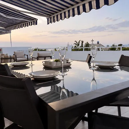 Pearl Apartment *