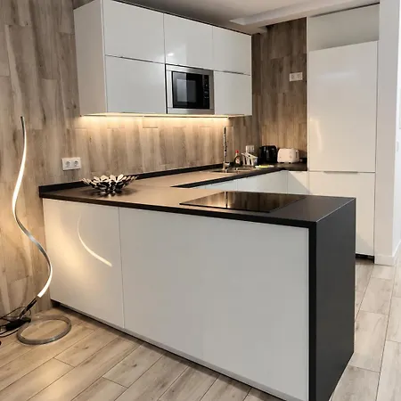 Pearl Apartment *