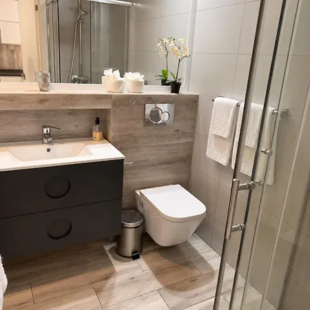 Pearl Apartment