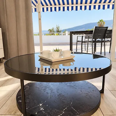 Pearl Apartment *
